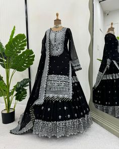 Pakistani suit available dm us 🚢 Kurtis With Pants, Saree Styles, Beautiful Outfits, Lehenga, Pants Set