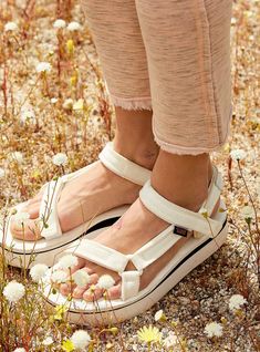 The Best White Sandals For Summer (Paired With The Goods To Keep Them Clean)+#refinery29 Teva Flatform, Teva Sandals, Fringe Sandals, Comfy Sandals, Sandals Outfit, Free People Store, Flatform Sandals, White Sandals, Universal Design