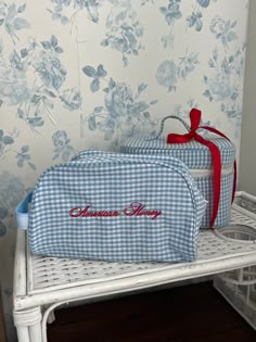 Cosmetic Bag Bundle – Rylee Anne's Honey Cosmetics, Makeup Bag For Purse, American Honey, Small Crafts, Short Dress White, Sewing Machine Projects, Small Makeup Bag, All American Girl, Small Makeup