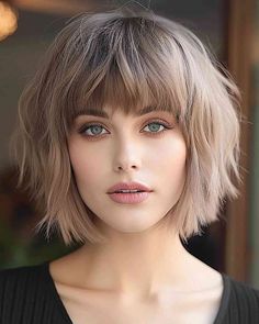 41 Choppy Layered Bobs for Thick Hair to Be Less Poofy Choppy Haircuts, Choppy Bob Haircuts, Shaggy Short Hair, Bob Hairstyles For Thick, Bob Hairstyles With Bangs, Choppy Bob Hairstyles, Choppy Bob, Messy Short Hair