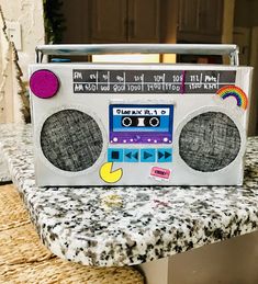 an old fashioned radio sitting on top of a counter