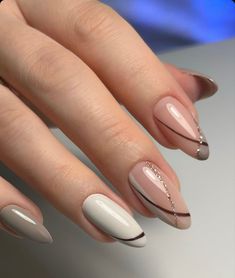 Russian Manicure Gelnagels Ideas, Almond Minimalist Nails, Almond Nails Beige, Russian Manicure Gel, Russian Manicure Step By Step, Russian Nails Design, Short Round Nails Ideas, Gray Nail Ideas Acrylic, Russian Gel Manicure