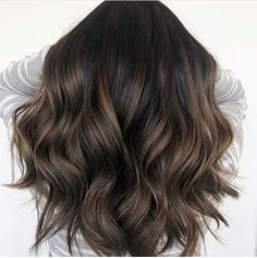 Coffee Brown Hair, Coffee Hair, Hair Color Light Brown, Caramel Highlights, Balayage Brunette, Penteado Cabelo Curto