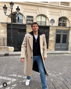 Mens Beige Overcoat Outfit, European Style Men Winter, Man Paris Outfit, Mens Overcoat Outfit Casual, Men Winter Outfits Old Money, Men’s Winter Old Money Outfits, Paris Men Outfit, New York Outfits Men, Spain Outfits Winter