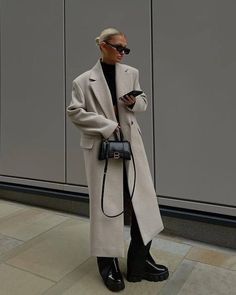 Beige Coat Outfit, Mode Zara, Autumn Fits, Coat Outfits, Looks Chic, Winter Outfits Women, Looks Style