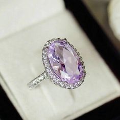 Lavender Engagement Ring, Lavender Engagement, Oval Amethyst Ring, Girlfriend Ring, Vintage Wedding Rings, Amethyst Wedding Rings, Amethyst Ring Engagement, Purple Amethyst Ring, Purple Diamond