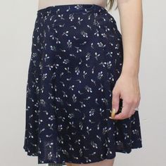 "Vintage Y2k J.R. Bentley Mini Skirt! Navy Blue Floral Skirt with partially elastic waist. Size 6! Waist: 25\" Hips: 45\" Length: 18 1/2\" Bentley navy skirt 3.6 oz." Blue Floral Skirt, Navy Skirt, Floral Mini Skirt, Bentley, Floral Skirt, Elastic Waist, Womens Skirt, Mini Skirts, Navy