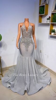 beautiful white sequin prom dress with appliqués Diamond Prom Dresses Long, Homecoming Dresses Plus Size Long, Grey Prom Dresses Black Women, Prom Inspo Black Women, Prom Looks 2024, Prom Dress Ideas Black Women, Spring Ball Dresses, Black People Prom Dresses, Silver Prom Dresses Black Women