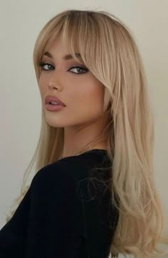 Bangs With Medium Hair, Blonde Hair Looks, Blonde Hair Inspiration, Long Hair With Bangs, Hair Inspo Color, Curtain Bangs, Aesthetic Hair, Blonde Hair Color