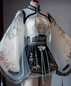 Chinese Fancy Dress, Dress Design Sketches, Fairytale Dress, Fantasy Dress, Really Cute Outfits, Fancy Outfits, Cosplay Outfits, Gothic Lolita