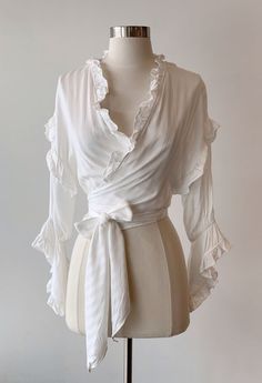 Romantic White Blouse, Ruffle Shirt Dress, What I Would Wear If I Was A Kpop Idol, Ruffled Blouse Outfit, Aesthetic Sleeves, Open Back Top Outfit, Ruffle Aesthetic, Ruffles Aesthetic, White Clothes Aesthetic