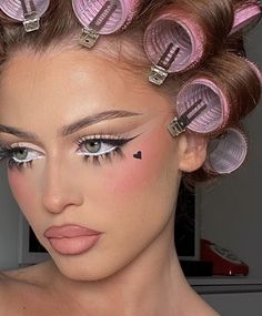 Makeup Inspo Glam, Simple Makeup Look, 20 Makeup, Retro Makeup, Barbie Makeup, Swag Makeup