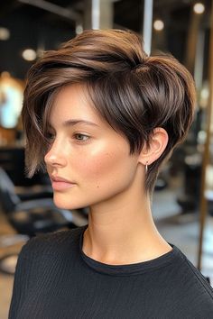 Preppy Pixie Haircut, Pixie Brunette Hair With Highlights, Short Hair Cuts For Girls 12, Pixie Brunette Hair, Short Girls Haircut, Dark Brown Pixie Haircut, Light Brown Pixie Haircut, Side Part Pixie Haircut, Leo Haircut