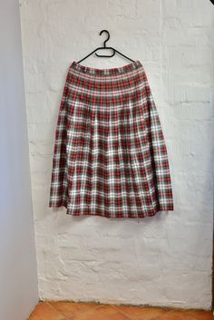 Tartan Plaid Skirt Pleated Skirt Brown White Red Skirt Accordion Pleated Skirt  Size M/L Size Label: 44 DETAILS & FEATURES -Vintage 1980s era skirt -Plaid design -Side zipper  -Not Lined S P E C I F I C S Label: NUMBER ONE By Kapphal Tag size: C44 Fits like: Medium Color: Red/ brown/ white Material: 70%Polyester 30% Viscose Condition: Very good vintage M E A S U R E M E N T S Waist: 34"(82cm) Hip: 45,8"(110cm) Length: 36,25"(87cm)  Please feel free to ask any questions about the items for more d Plaid Midi Skirt With Lining, Plaid Midi Skirt With Lined Detail, Plaid Flared Skirt, Plaid Flared Relaxed Fit Skirt, Plaid Flared Skirt With Relaxed Fit, Pleated Long Plaid Skirt, Red Pleated Long Skirt, Red Gathered Mini Skirt, Red Retro Pleated Skirt