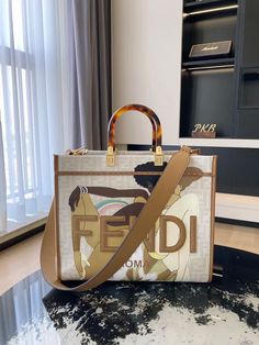 #fendi #fendibag #fendiwallets #fendibaguette #chanel #chanelbag #ysl #yslbag #saintlaurentbag Fendi Tote Bag, Handbags For Ladies, Swag Bags, Fendi Tote, Shopping Luxury, Fendi Bag, Disco Era, Famous Designer