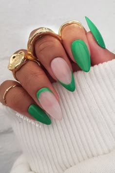 Push your style to the max with these Bottega inspired press on nails. Minimalist Nails, Funky Nails, Dream Nails, Pretty Acrylic Nails, Cute Acrylic Nails, Green Nails, Nail Inspiration