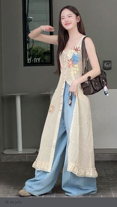 Kpop Outfits Inspiration Korean Style, Modest Outfits Pants, Kpop Outfits Inspiration, Summer Modest Outfits, Desi Fashion Casual, Quick Outfits, Easy Trendy Outfits