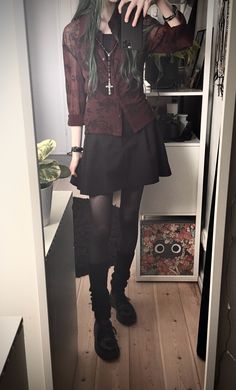 Grunge Vampire Outfit, Whimsigoth Academia, Vampiric Outfits, Goth Dark Academia Outfit, Witch Academia Aesthetic Outfit, Gothic Vampire Aesthetic Outfit, Goth Librarian, Gothic Academia Outfits, Fall Goth