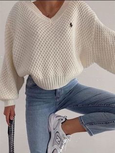 Womens White Sweater, Fall Sweaters For Women, Womens Knit Sweater, Oversized Sweater Women, Neue Outfits, Knitting Women Sweater, Solid Clothes