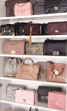 Luxurious Lifestyle, Popular Handbags, Bags Handmade, Luxury Life, Simple Life, Bag Fashion, Sling Bag, Louis Vuitton Damier, Dream Closet