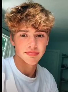 Teenage Boys Hair Cuts, Haircuts For Guys With Straight Hair, Teen Guys Haircuts, Mark Anastasio, Messy Hair Boy, Men Blonde Hair, Cute Blonde Guys