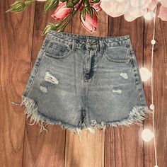 Item: Ripped Jean Shorts Brand: Shein Condition: Nwot - Never Worn Size: 4 Smoke Free Home Pet Friendly Home (One Dog) Cute Ripped Jeans, Short Girls, Ripped Jean, Pet Friendly, Jean Shorts, Cute Outfits