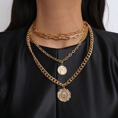 Specifications: Material : Aluminium Package Includes: 1*Queen Choker Necklace *Please allow 10-21 business days for the item to arrive Thick Choker Necklace, Cuban Choker, Meaningful Necklace, Fashion Queen, Coin Pendant Necklace, Layered Necklace Set, Punk Jewelry, Chain Fashion, Gold Necklace Women