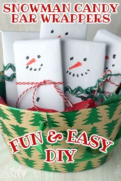 DIY Snowman Candy Bar Wrappers Snowman Candy Bar, Christmas Candy Bar, Diy Teacher Christmas Gifts, Baskets Diy, Best Friend Christmas Gifts, Teachers Diy, Christmas Gifts For Coworkers, Easy Christmas Gifts