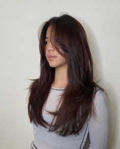 Top 26 Long Layered Haircuts for a Chic 2024 Makeover | Trendy Styles - divagaze.com Layered Haircuts With Bangs, Oval Face Haircuts, Front Hair Styles