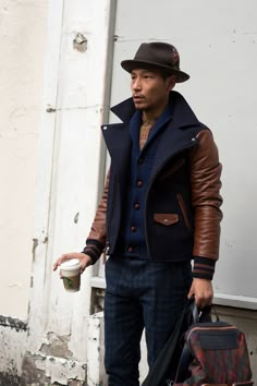 Contrast Leather Sleeve Jacket London Mens Fashion, Leather Sleeve Jacket, Mens Fashion Week, Well Dressed Men, Gentleman Style, Komplette Outfits