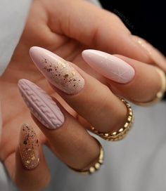 Nails Plain, Nails Designer, December Nails, January Nails, Nude Nail Designs, Winter Nails Acrylic, Christmas Gel Nails, Snowflake Nails