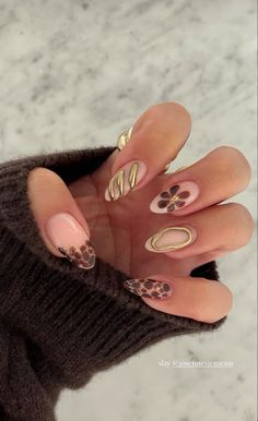 Fall Nails Simple Designs, Cute Designs Nails, Simple Funky Nails, Girly Acrylic Nails, Classy Acrylic Nails, Cute Nail Ideas, Nail Jewelry, Classy Nails, Fire Nails