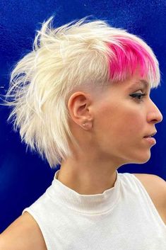 Taper Fade Womens Haircuts For The Boldest Change Of Image ★ Nice Short Haircuts, Punky Hair, Shag Mullet, Pretty Short Hair, Women's Haircuts, Women's Haircut, Undercut Hairstyles Women, Funky Short Hair, Rock Hairstyles