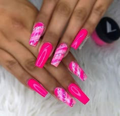 Rockabilly Nails, Beach Nails Art, Pink Sparkly Nails, Disney Acrylic Nails, Acrylic Nails Short, Best Nail Ideas, Fun Summer Nails, Summer Nails 2024, Confetti Nails