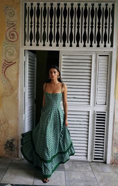 Checkmate Dress in Green | Over The Moon Dorothy Dandridge, Mode Hippie, Europe Outfits, Looks Street Style, Stay Classy, 2023 Fashion, Mode Inspo, Casual Spring, Glam Dresses