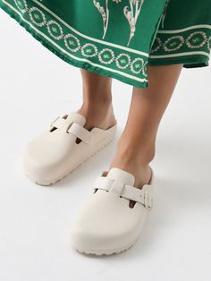 DESCRIPTION:A classic, slip-on clog made from waterproof, anti-odor EVA material.FEATURES:Round ToeAdjustable BuckleAnatomically Shaped FootbedLightweight & WaterproofEVA MaterialNarrow Fit Snowboard Shop, Hunter Bell, Sweater Socks, Men's Shoes Accessories, Birkenstock Women, Athletic Dress, Dress Flats, Snowboard Pants, Ski Suits