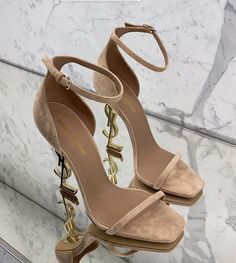 Pretty Heels, Stile Hijab, Heels Aesthetic, Trendy Heels, Fashion Shoes Heels, Cute Shoes Heels, Shoes Heels Classy, Ysl Heels, Ysl Shoes