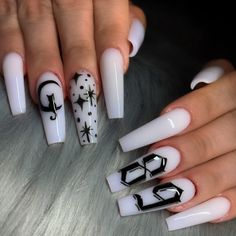 𝔸. ❀ on Instagram: “#vegasnails #vegasnailtech #selfie #mani #nails #nailswag #nailpolish #swarovskicrystals #swarovski #latinasdonails #glamandglitz…” Mani Nails, Vegas Nails, Nail Swag, Swag Nails, Swarovski Crystals, Hair Makeup, Nail Polish, Nails