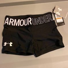 Under Armour Girls Shorts Size Ysm/P/Ch New Waist 11 6 Inseam 9 Length Neon Yellow Shorts, Under Armour Sweatpants, Under Armor Shorts, Under Armour Running, Cute Pajama Sets, Black Athletic Shorts, Under Armour Girls, Girls Shorts, Under Armour Shorts