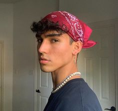 Guys In Bandanas, Bandanna Hairstyle Men, Guys Bandana Style, Mens Head Scarf, Mens Bandana Style, Bandana Hairstyles Men, Red Bandana Outfit, Headscarf Men, Bandana On Head