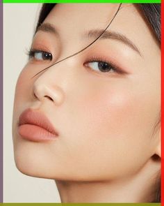 Asian Aesthetic Makeup, Korean Soft Makeup Look, Asian Soft Makeup, Korean Fox Eye Makeup, Asian Graduation Makeup, No Makeup Makeup Asian, Monolid Aesthetic, Peach Korean Makeup, Korean Eyes Aesthetic