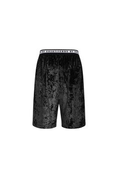 Legends Of Creativity merges style with comfort seamlessly, exemplified by our Maxwell Boxer Shorts in Crushed Velvet, which channels a nostalgic 90s vibe. Ideal for elevated sportswear, it effortlessly transitions from day to night. The relaxed fit ensures easy styling, offering both comfort and fashion without compromise. It's the perfect addition to any wardrobe, providing a timeless luxury look for everyday wear. Details: Relaxed fit Jacquard knit logo waistband Back patch pocket Fabric info Nostalgic 90s, Knit Logo, Velvet Shorts, 90s Vibes, Timeless Luxury, Jacquard Knit, Back Patch, Boxer Shorts, Crushed Velvet