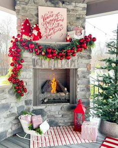 Decor Natal, Diy Valentines Day Wreath, Christmas Cabin, Holiday Mantle, Aesthetic Diy, Artificial Christmas Garland, Ball Garland, Christmas Mantel Decorations, Greenery Garland