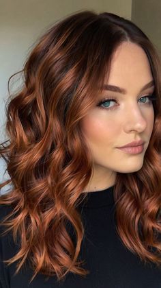 Fall Hair Colors Dark Copper Natural Red Hair 🌟 Dark Copper Hair On Pale Skin, Natural Red Hair For Brunettes, Dark Curly Hair With Copper Highlights, Copper Hair Color Dark Roots, Dark Highlights On Red Hair, Dark Brunette Copper Balayage, Copper Balayage On Brunette Hair, Tan Skin With Red Hair, Honey Auburn Balayage