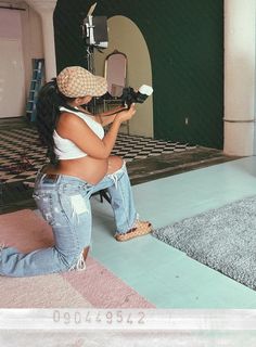 Baddie Pregnancy Outfits, Cute Pregnancy Pictures, Modern Maternity, Maternity Photography Poses Pregnancy Pics, Baby Announcement Pictures, Beautiful Pregnancy