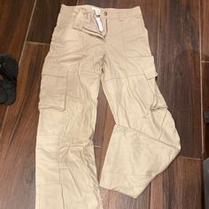 Nwt H&M Size 6 Cargo Pants Beige Color High-rise Beige Cargo Pants With Pockets, Utility High Rise Beige Cargo Pants, Beige High Rise Utility Cargo Pants, High Rise Beige Utility Cargo Pants, High Waist Beige Cargo Pants For Fall, Fitted Full Length Beige Cargo Pants, Mid-rise Beige Cargo Pants With Side Pockets, Beige Mid-rise Cargo Pants With Side Pockets, Beige Utility Full-length Bottoms