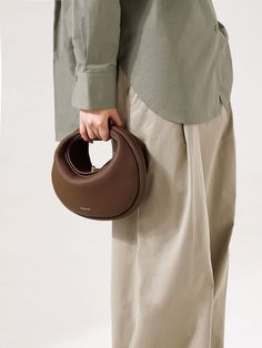 Luna Bag | Jade Cowhide Curved Shoulder Bag | Songmont Luna Bag, Bag Outfit, Mozambique, Fun Bags, Haiti, Bosnia And Herzegovina, Cowhide Leather, Everyday Look, Jade