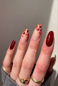 112 Insanely Good Nail Art Ideas To Try At Your Next Appointment Round Nail Designs, Fall Nail Ideas, Thanksgiving Nail Art, New Years Eve Nails, Short Nails Art, Seasonal Nails, Classy Acrylic Nails