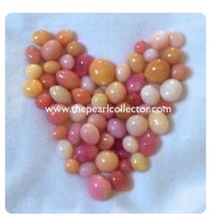 Clam Pearl, Seashells Photography, Oyster Pearl, Minerals And Gemstones, Rocks And Gems, Amber Jewelry