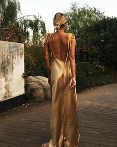 Wedding Guest Outfit Women, Italy Wedding Guest Outfit, Italy Wedding Guest, Gold Silk Dress, Luna Fashion, Silk Dressing Gown, Silk Dress Long, Grad Dresses, Chic Dresses